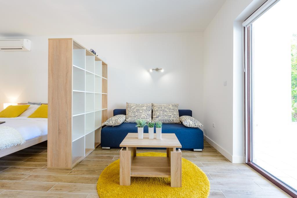 Tandem Apartments With Swimming Pool تْسافتات المظهر الخارجي الصورة